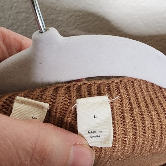 Anthropologie Moth Off the Shoulder Sweater L - Picture 5 of 7